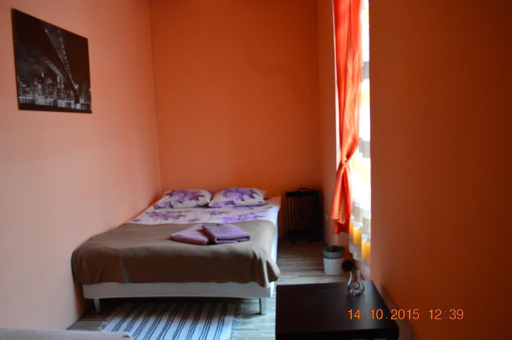 Honey Hostel *